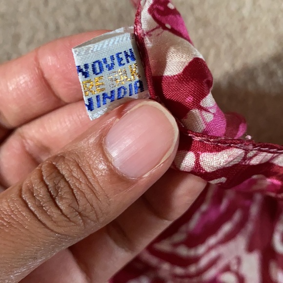 NWOT 💯 pure silk scarf - Picture 4 of 5